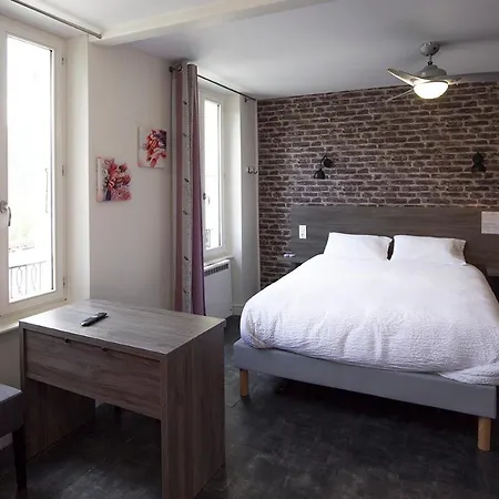Logis & Restaurant Le Carnot Hotel