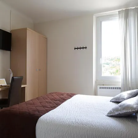 Logis & Restaurant Le Carnot Hotel Die